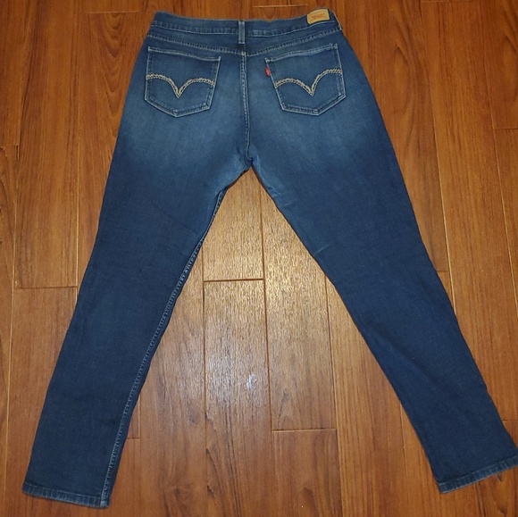 Levi's Jeans - Picture 4 of 5